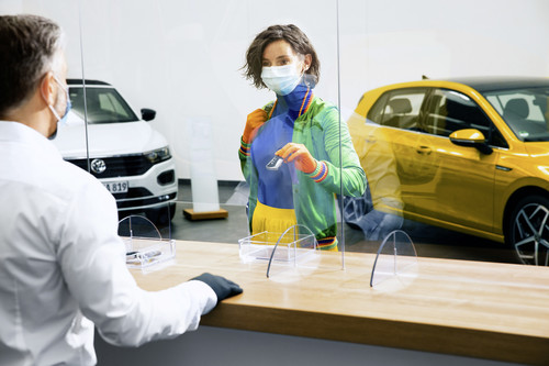 Volkswagen verlängert wegen der Corona-Auswirkungen weltweit die Neuwagen- und Anschlussgarantien um drei Monate.
