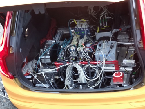 Volvo-Crashtest: Die Elektronik im Kofferraum &quot;schreibt&quot; alles mit.