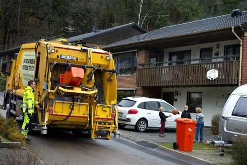 Volvo erprobt einen selbstfahrenden Müllwagen.