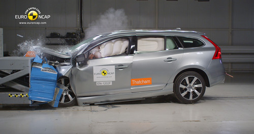 Volvo V60 Plug-in im EuroNCAP-Crashtest.