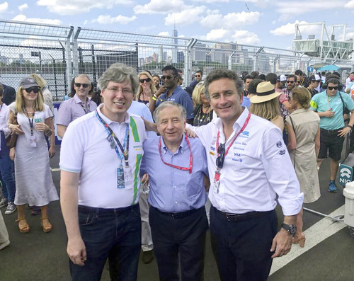Von links: Georg F. W. Schaeffler (Gesellschafter und Vorsitzender des Aufsichtsrats der Schaeffler AG), Jean Todt (Präsident des Welt-Automobilverbands FIA) und Alejandro Agag (Geschäftsführer FIA Formula E).