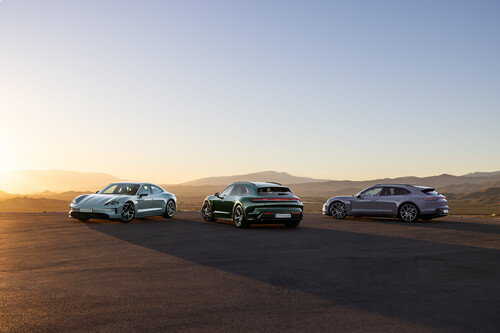 Von links: Porsche Taycan, Taycan Turbo Cross Turismo und Taycan 4S Sport Turismo.