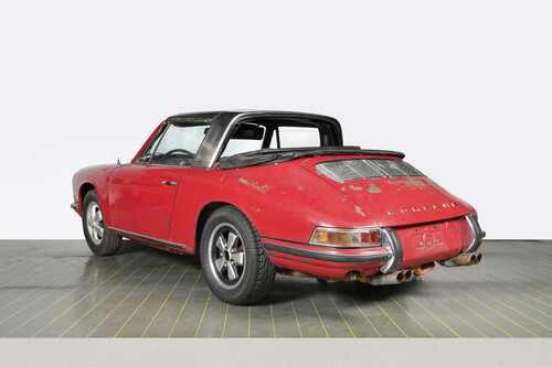 Vor der Restaurierung: Der erste in Deutschland ausgelieferte Porsche 911 S Targa von 1967 im Anlieferungszustand.