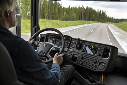 Vorausschauende Geschwindigkeitsregelung CCAP von Scania.