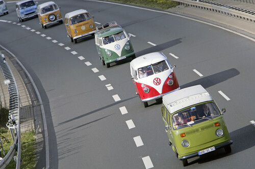 VW Bulli-Parade.
