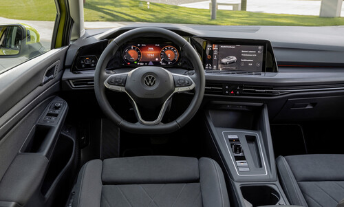 VW Golf GTE.