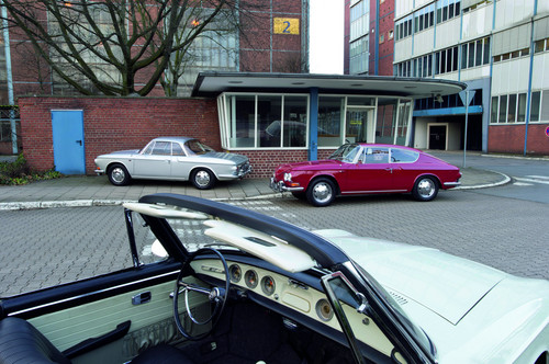 VW-Karmann-Ghia-Typ 34-Treffen im Volkswagen-Werk Osnabrück: TL (rechts), Coupé und Cabrio.