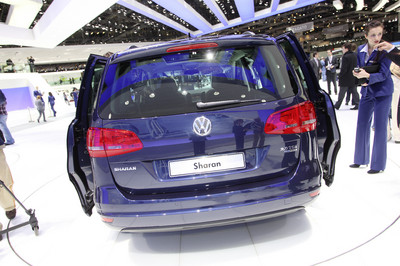 VW Sharan.