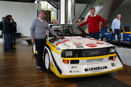 Walter Röhrl in der Autostadt: Gemeinsam mit Christian Geistdörfer (li.) am Audi Sport Quattro S1/E2.