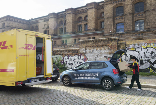 „We by Volkswagen Deliver&quot;: 50 VW Polo nehmen im Berliner Pilotprojekt Pakete an.
