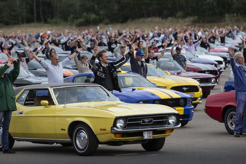 Weltgrößte Mustang-Parade in Lommel (B). 