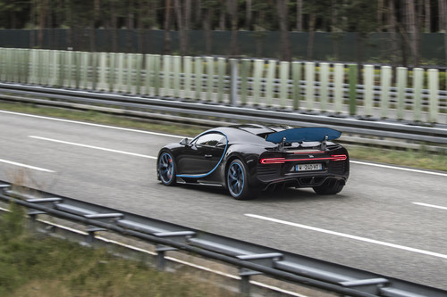 Weltrekord: Ein Bugatti Chiron ist in 42 Sekunden von null auf 400 km/h und wieder zum Stillstand gekommen.