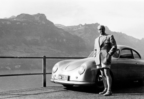 Werksabholung bei Porsche: Dr. Ottomar Domnick und sein Porsche 356.