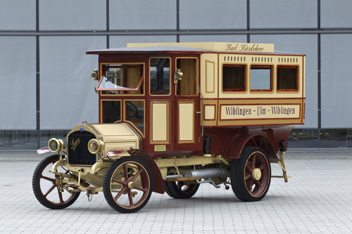 Wiblinger Bus von Kässbohrer (1911).
