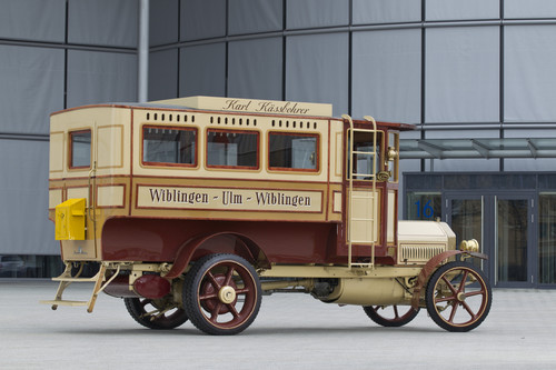 Wiblinger Bus von Kässbohrer (1911).