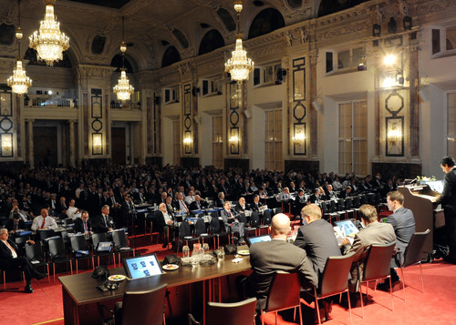 Wiener Motorensymposium 2015: 1000 Motorenexperten im Festsaal der Hofburg.