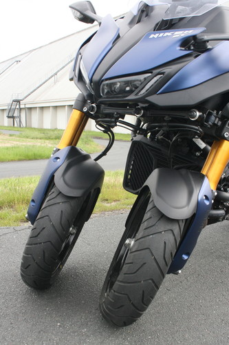 Yamaha Niken GT.