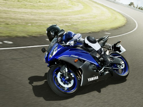 Yamaha YZF-R6 Race Blu.