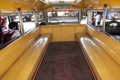 Zu Besuch im Jeepney-Land: Hier werden die Fahrgäste Platz nehmen.