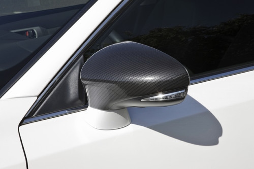 Zubehör für den Lexus CT 200h: Außenspiegelabdeckung in Carbon-Optik.