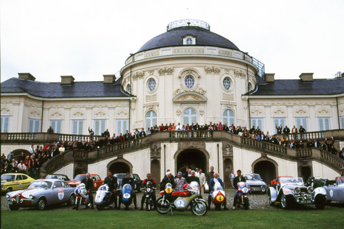 Zur „Retromotor 2012“, auf der die Solitude GmbH ihr zehnjähriges Bestehen feiert, werden neun Motorradweltmeister erwartet.