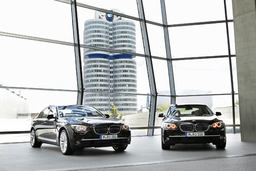 Zwei exklusive BMW Individual 7er stehen künftig den Gästen des Münchener Luxushotels 201EThe Charles201C zur Verfügung.