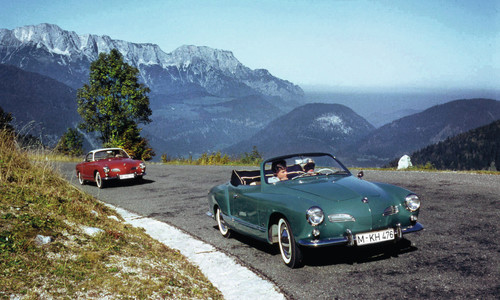 Zwei Jahre nach dem Coupé rollte ab November 1957 der VW Karmann Ghia Typ 14 auch als Cabriolet vom Band.