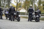 Bei der Verkehrssicherheitsaktion „Sicher durch den Harz” für Motorradfahrer geht es der Polizei neben Kontrollen vor allem um Aufklärungsarbeit und Prävention.
