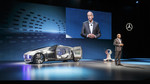 CES 2015: Daimler-Chef Dr. Dieter Zetsche stellt den Mercedes-Benz F 015 Luxury in Motion vor.
