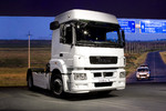 Daimler Trucks und der russische Lkw-Hersteller Kamaz haben ein Lieferabkommen über Motoren und Achsen für Lkw und Busse des russischen Unternehmens unterzeichnet.
