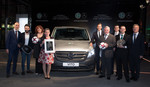 Der DFB und Mercedes-Benz haben zum zehnten Mal den Fußball-Integrationspreis verliehen: Für die Sieger in den drei Kategorien gab es jeweils einen Mercedes-Benz Vito.