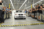 Der einmillionste BMW aus dem Werk Leipzig rollt vom Band.