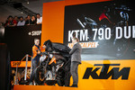 Enthüllung der KTM 790 Duke auf der Mailänder Motorradmesse EICMA.