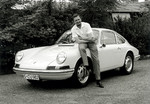 Ferdinand Alexander Porsche mit Porsche Typ 901 (1963).