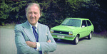 Henry Ford ll mit dem ersten Ford Fiesta (1976).