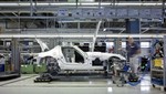 Im Mercedes-Benz-Werk Sindelfingen startet die Produktion des SLS AMG.