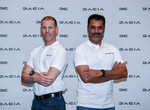 Nehmen 2025 für Dacia an der Rallye Dakar teil: Nasser Al-Attiyah (rechts) und Mathieu Baumel.
