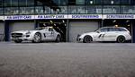 Official F1 Safety Car Mercedes-Benz SLS AMG GT und das Official F1 Medical Car Mercedes-Benz C 63 AMG T-Modell.
