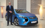 Opel-Chef Dr. Karl-Thomas Neumann bei der „Zeit“-Konferenz vor dem Ampera.