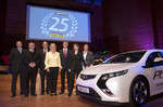 Opel-Jubiläum in Thüringen: Autohaus Schinner feiert 25. Geburtstag.