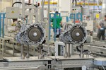 Produktion des Doppelkupplungsgetriebes bei Mercedes-Benz.
