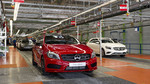 Produktionsstart der neuen Mercedes-Benz A-Klasse im Werk Rastatt: Daimler-Chef Dr. Dieter Zetsche und Produktionsvorstand Dr. Wolfgang Bernhard.