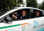 Renault Fluence Z.E. Am Steuer: Harry K. Voigtsberger, Minister für Wirtschaft, Energie, Bauen, Wohnen und Verkehr in Nordrhein-Westfal, 2011.