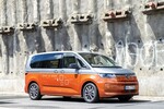 VW Multivan für die Connected-Retail-Kampagne „Open to Grow“ von Zalando.